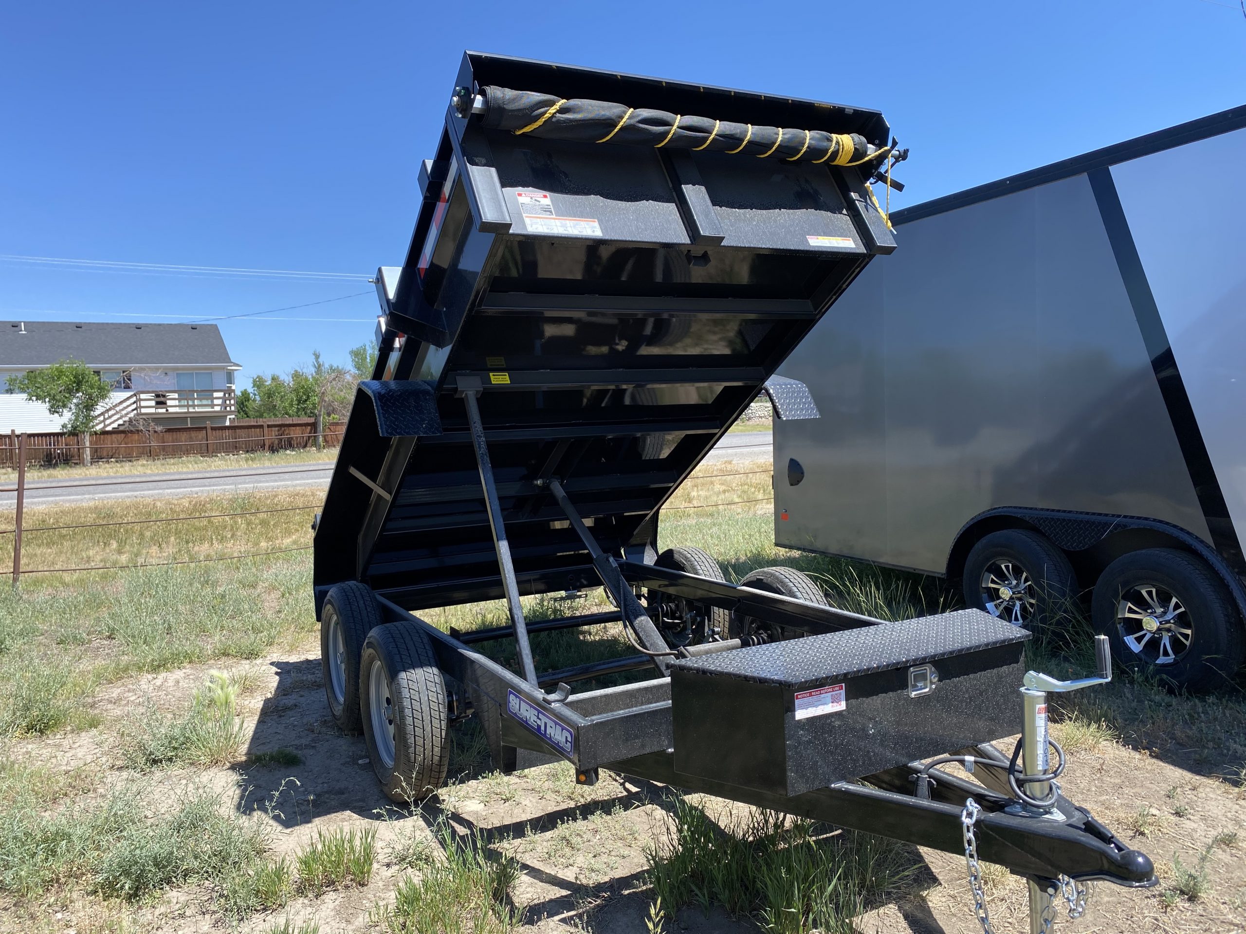 SureTrac 5x10 LoPro Dump 7K GVW » Yellowstone Tractor